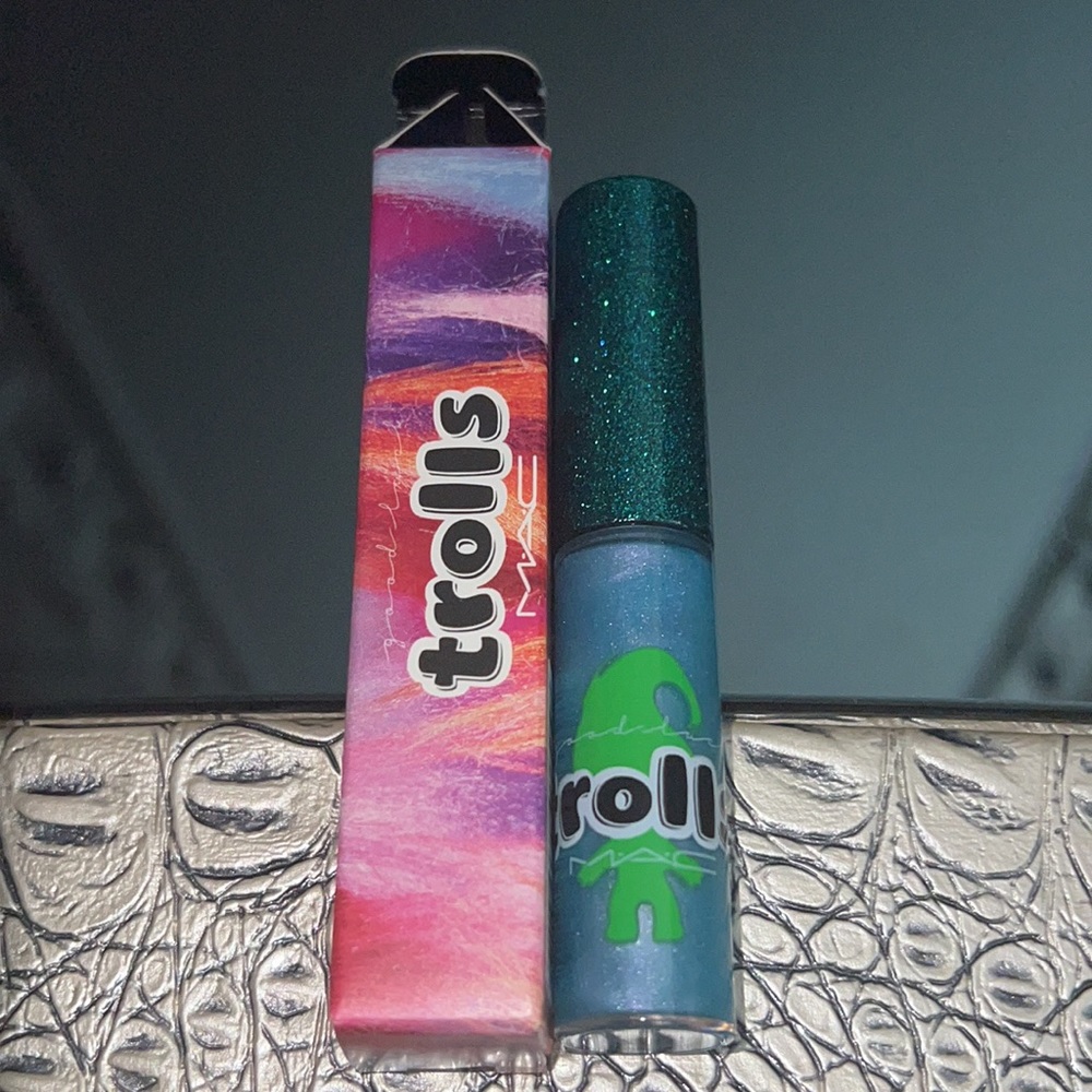 NIB! Mac Cosmetics Trolls Collection Lipglass In Color Twerkquoise.